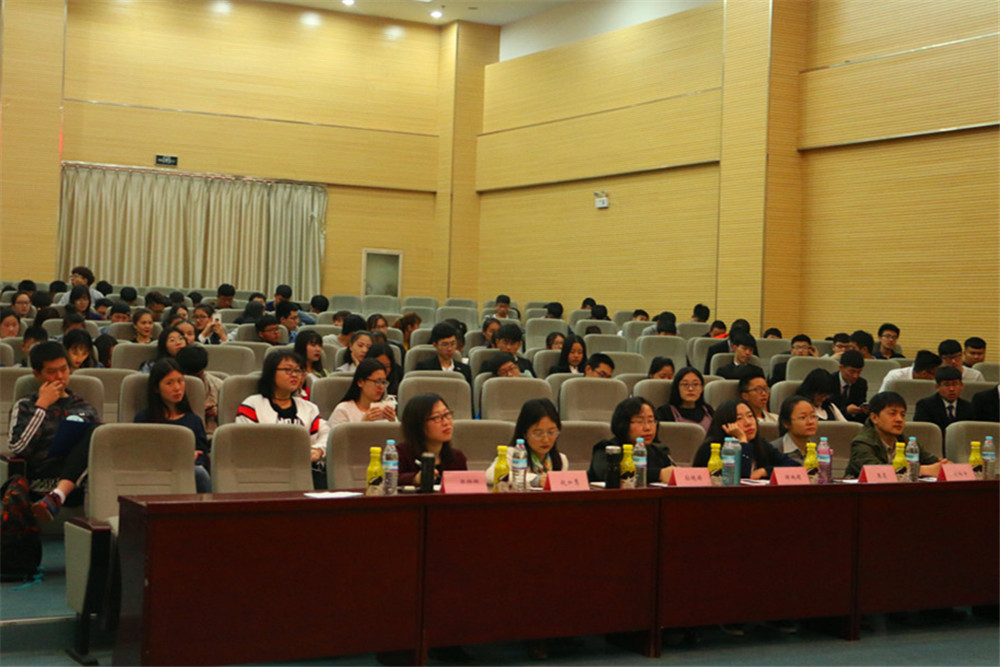 经过激烈角逐,山东财经大学韦雨晨同学摘得大赛桂冠,山东职业学院